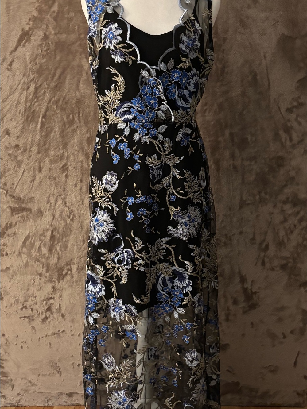 VENUS Women’s Black Maxi Dress Blue & Gold Floral Embroidery Lace Sleeveless (6)